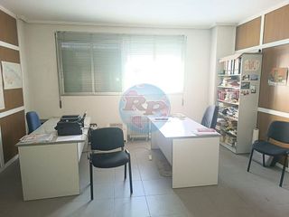 Local comercial en venta en San Mamés - La Palomera en León