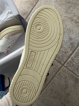 Autry Donna Sneakers Beige Bianco