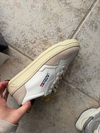 Autry Donna Sneakers Beige Bianco