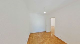 Piso en venta en Pueblo Nuevo en Madrid