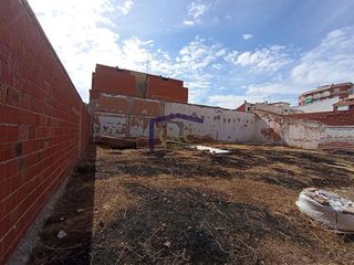 Terreno en venta en Manzanares