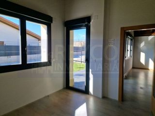 Chalet en venta en Haro