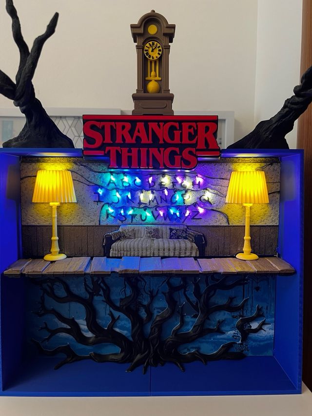 Expositor Stranger Things Funko Kinder Joy