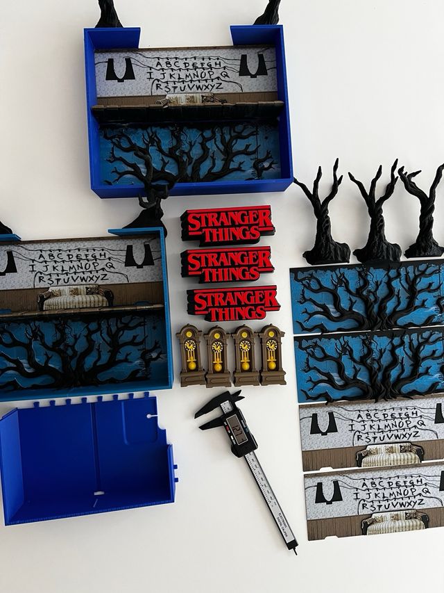 Expositor Stranger Things Funko Kinder Joy