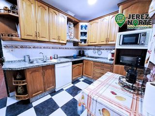 Chalet en venta en Este-Delicias en Jerez de la Frontera