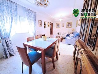 Chalet en venta en Este-Delicias en Jerez de la Frontera