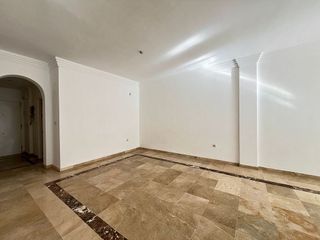 Piso en alquiler en Los Naranjos - Las Brisas en Marbella