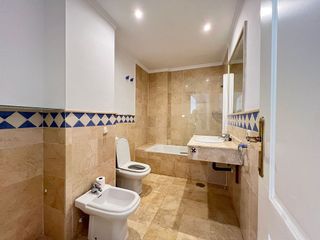 Piso en alquiler en Los Naranjos - Las Brisas en Marbella