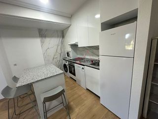 Piso en alquiler en Capuchinos - Glorieta en Salamanca