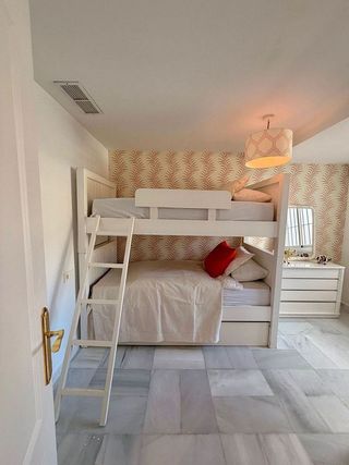 Piso en alquiler en Nagüeles Alto en Marbella