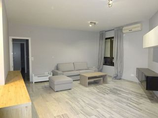 Piso en alquiler en Colores - Entreparques en Sevilla