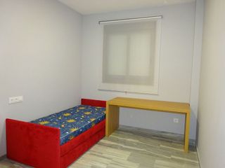 Piso en alquiler en Colores - Entreparques en Sevilla