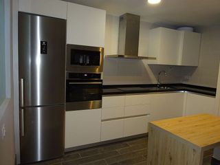 Piso en alquiler en Colores - Entreparques en Sevilla