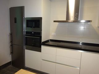 Piso en alquiler en Colores - Entreparques en Sevilla