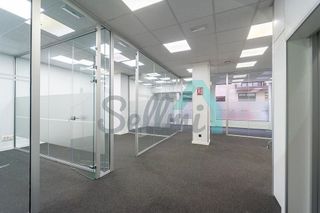 Local comercial en alquiler en Milán - Pumarín - Teatinos en Oviedo