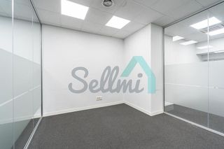 Local comercial en alquiler en Milán - Pumarín - Teatinos en Oviedo