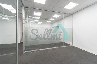 Local comercial en alquiler en Milán - Pumarín - Teatinos en Oviedo