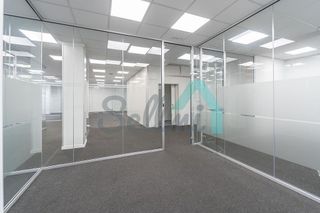 Local comercial en alquiler en Milán - Pumarín - Teatinos en Oviedo