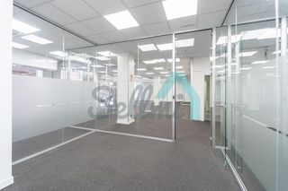 Local comercial en alquiler en Milán - Pumarín - Teatinos en Oviedo