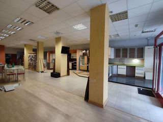 Local comercial en alquiler en Antigua Estación FFCC - San Agustín en Burgos