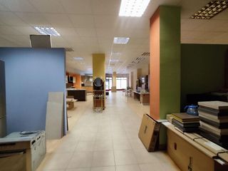 Local comercial en alquiler en Antigua Estación FFCC - San Agustín en Burgos