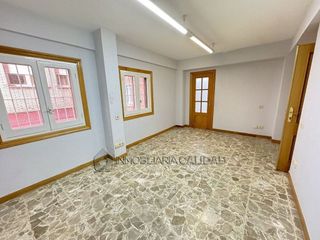 Oficina en alquiler en Plaza España - Villa Pilar - Reyes Católicos - Vadillos en Burgos
