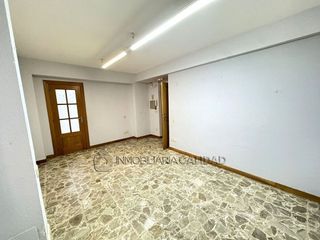 Oficina en alquiler en Plaza España - Villa Pilar - Reyes Católicos - Vadillos en Burgos