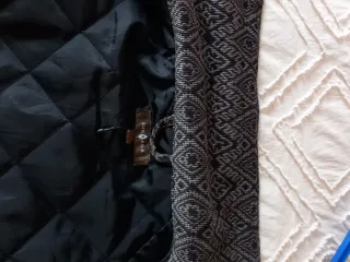 Chaquetón acolchado estampado