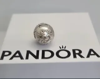 Clip Family Love Original Pandora Oro y Plata.