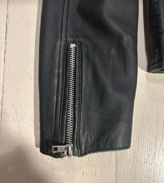 Chaqueta Biker Cuero Stradivarius Negra