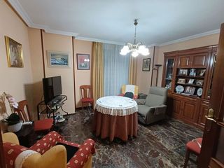 Piso en venta en Linares