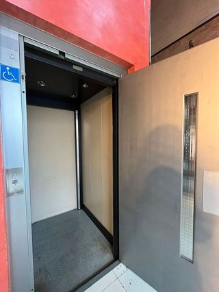 Edificio en venta en Carmona