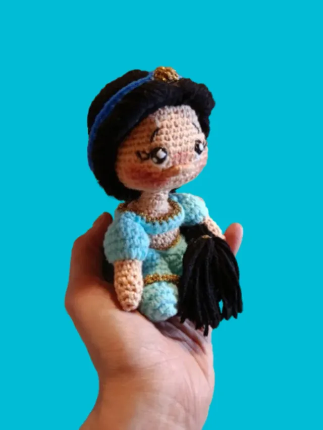 Bambolina Amigurumi Jasmine