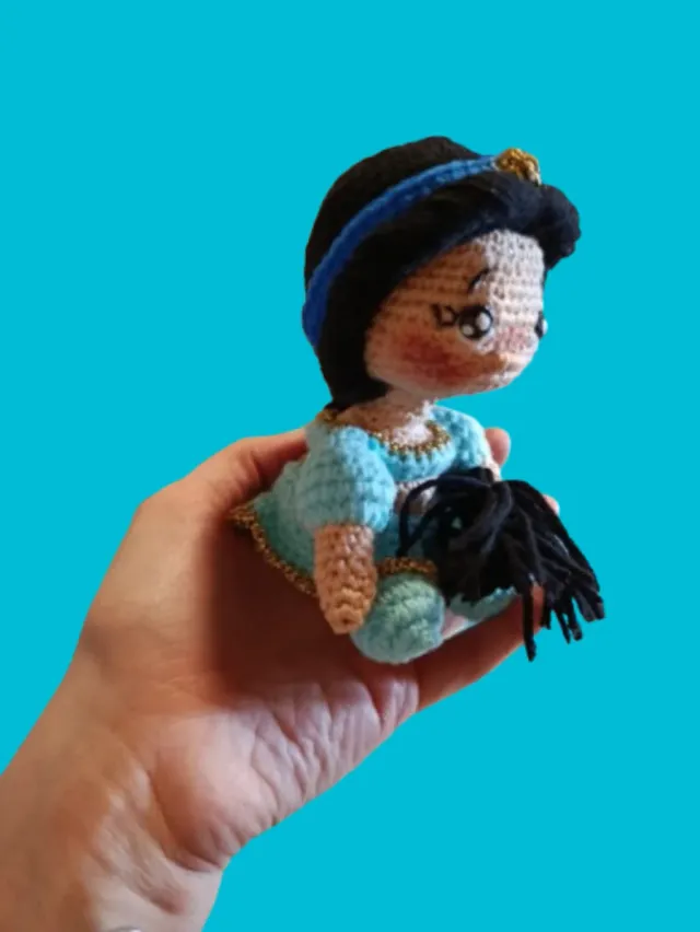 Bambolina Amigurumi Jasmine