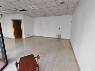 Local comercial en alquiler en Creu de Barberà en Sabadell