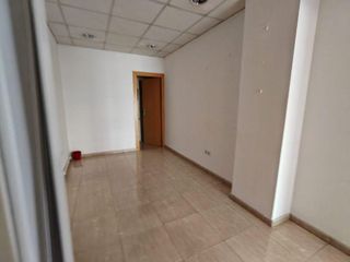 Local comercial en alquiler en Creu de Barberà en Sabadell