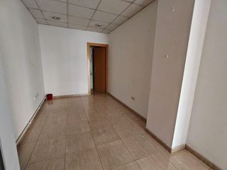 Local comercial en alquiler en Creu de Barberà en Sabadell
