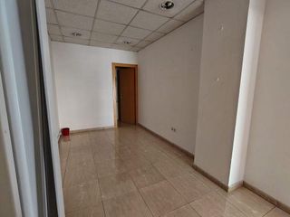 Local comercial en alquiler en Creu de Barberà en Sabadell