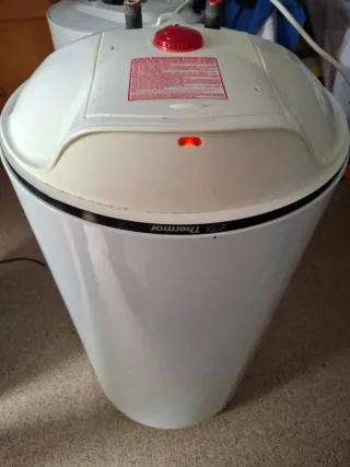 Calentador 80 Lts Blanco y Rojo