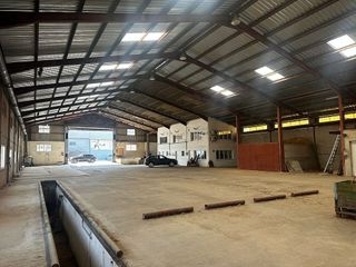 Nave industrial en alquiler en Núcleo Urbano en Pobla de Vallbona (la)