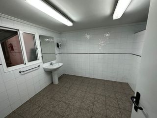 Nave industrial en alquiler en Núcleo Urbano en Pobla de Vallbona (la)