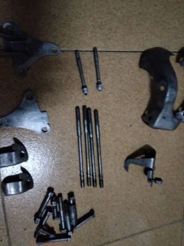 Mobylette tornillos del motor