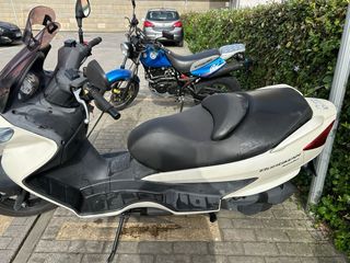 Suzuki Burgman 200 Executive