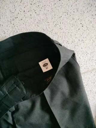 Pantalón gris de pinzas talla 48