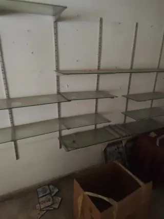 Estanterías expositoras cristal y metal