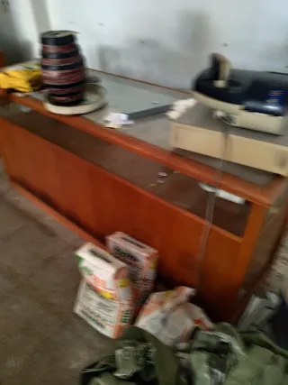 Estanterías expositoras cristal y metal