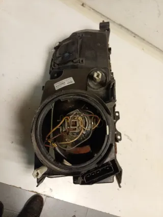 Faro Izquierdo Ford Sierra