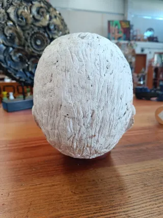 Escultura cabeza masculina