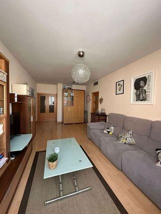 Piso en venta en Parque Alcosa - Jardines del Edén en Sevilla