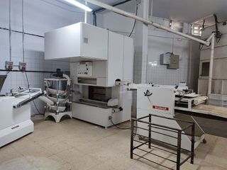 Nave industrial en venta en Ciutat Meridiana en Barcelona